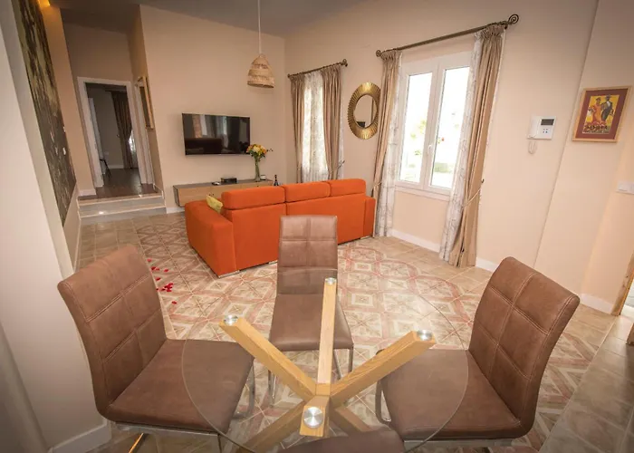 Palacio El Duende-parking Privado-terraza Vista Catedral Old Town Apartment