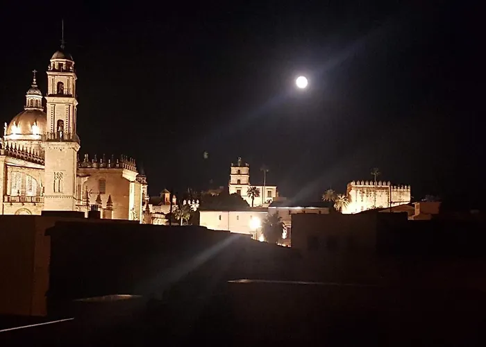 Palacio El Duende-parking Privado-terraza Vista Catedral Old Town Apartment *